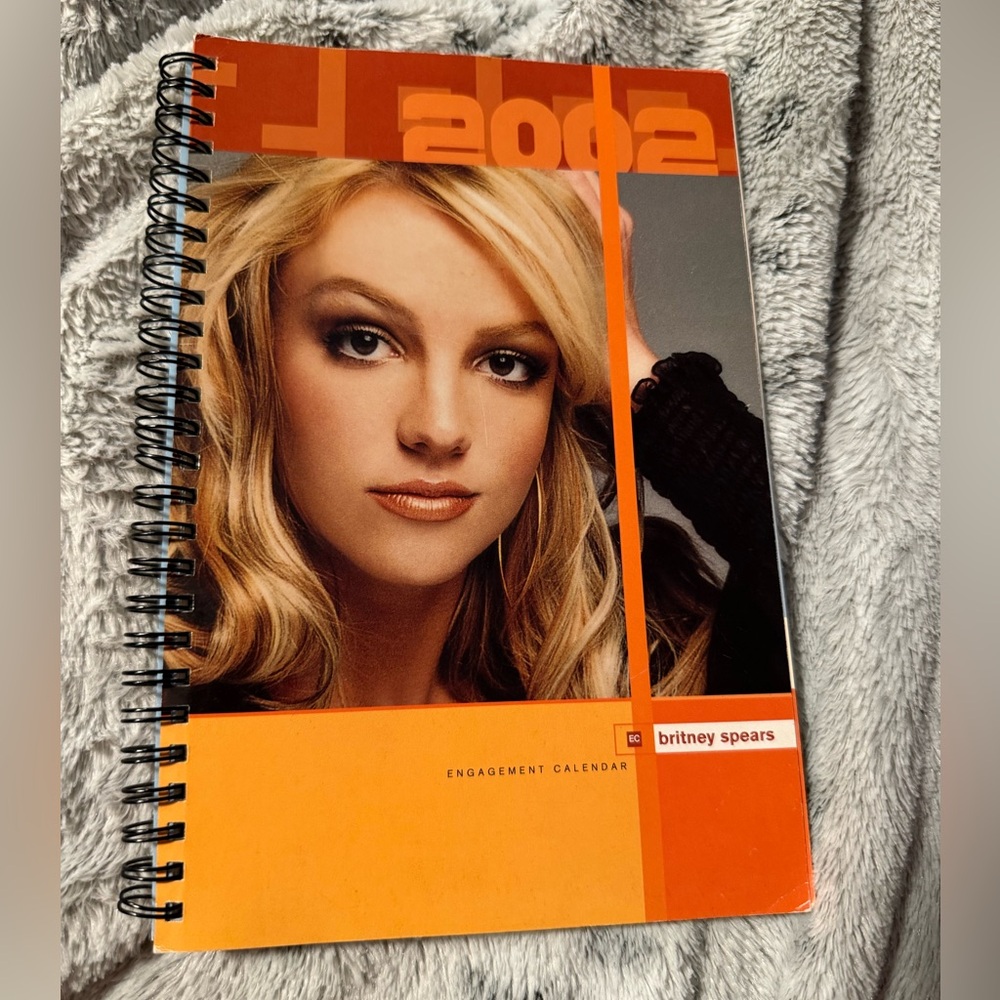 ✨ Rare Britney Spears 2002 Engagement Calendar – Unused Collector’s Item ✨